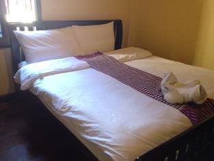 Central Backpacker Hostel Luang Prabang Bagian luar foto
